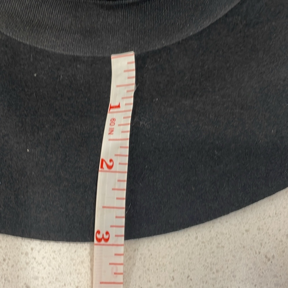 Roots  Black 100% Wool Hat - Picture 13 of 14